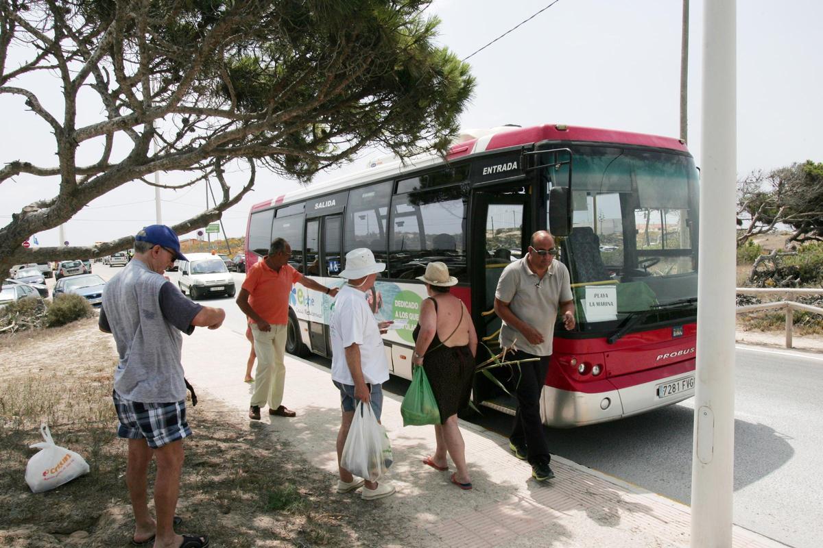 Refuerzos en el autobús para tres playas de Elche
