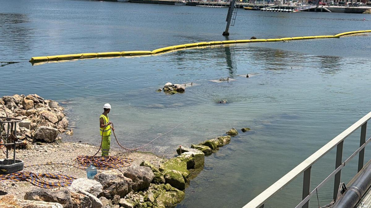 Obras en el puente de Ribadesella.zip