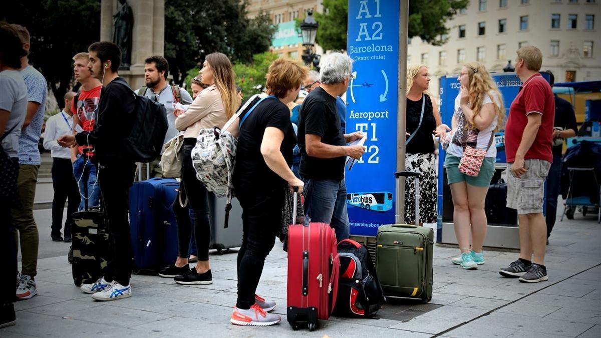 TURISTAS EN BARCELONA