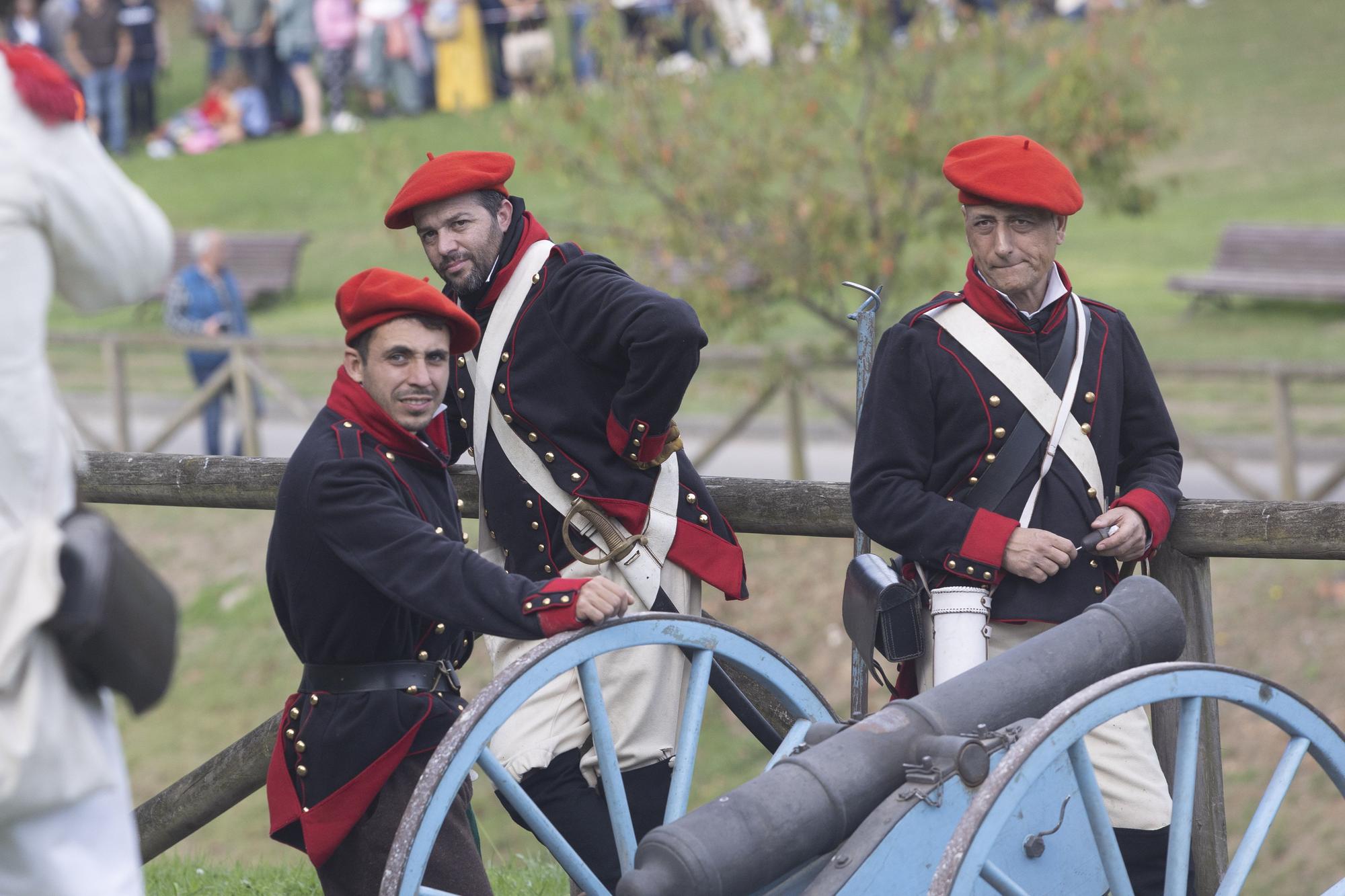 EN IMÁGENES: Así fue la recreación de la batalla del Desarme, en Oviedo