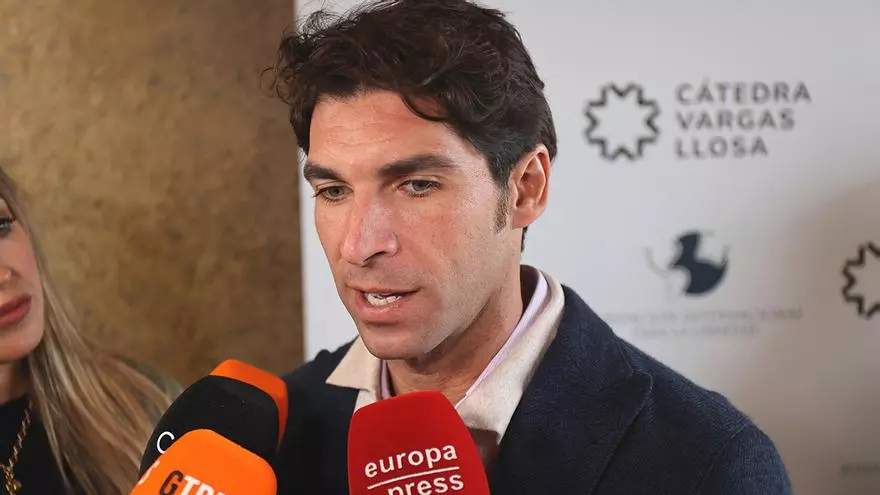 Cayetano Rivera sufre un aparatoso accidente de tráfico en Sevilla y habría dado positivo en la prueba de alcoholemia