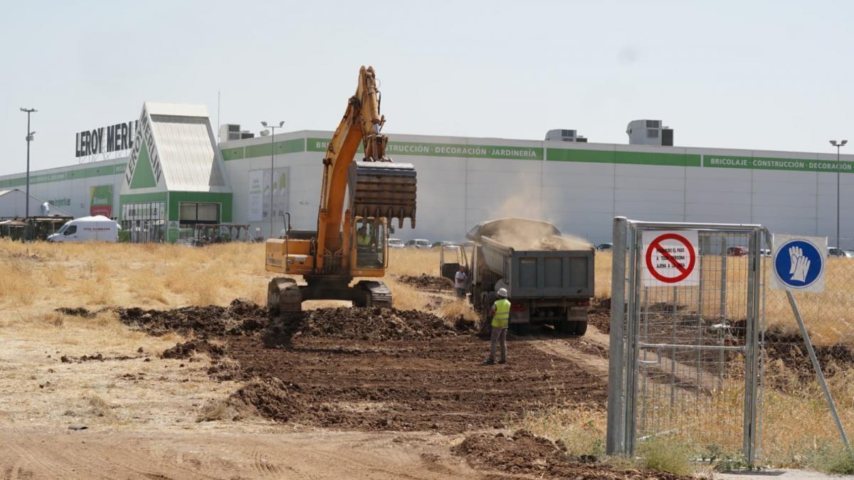 Comienzan los primeros trabajos para el parque comercial de la carretera de Palma