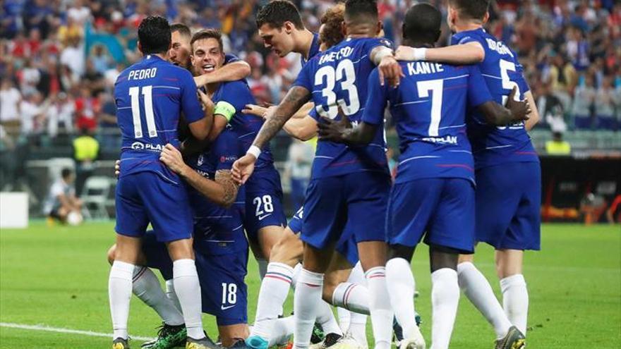 El Chelsea arrolla al Arsenal en la gran final de la liga europa (4-1)