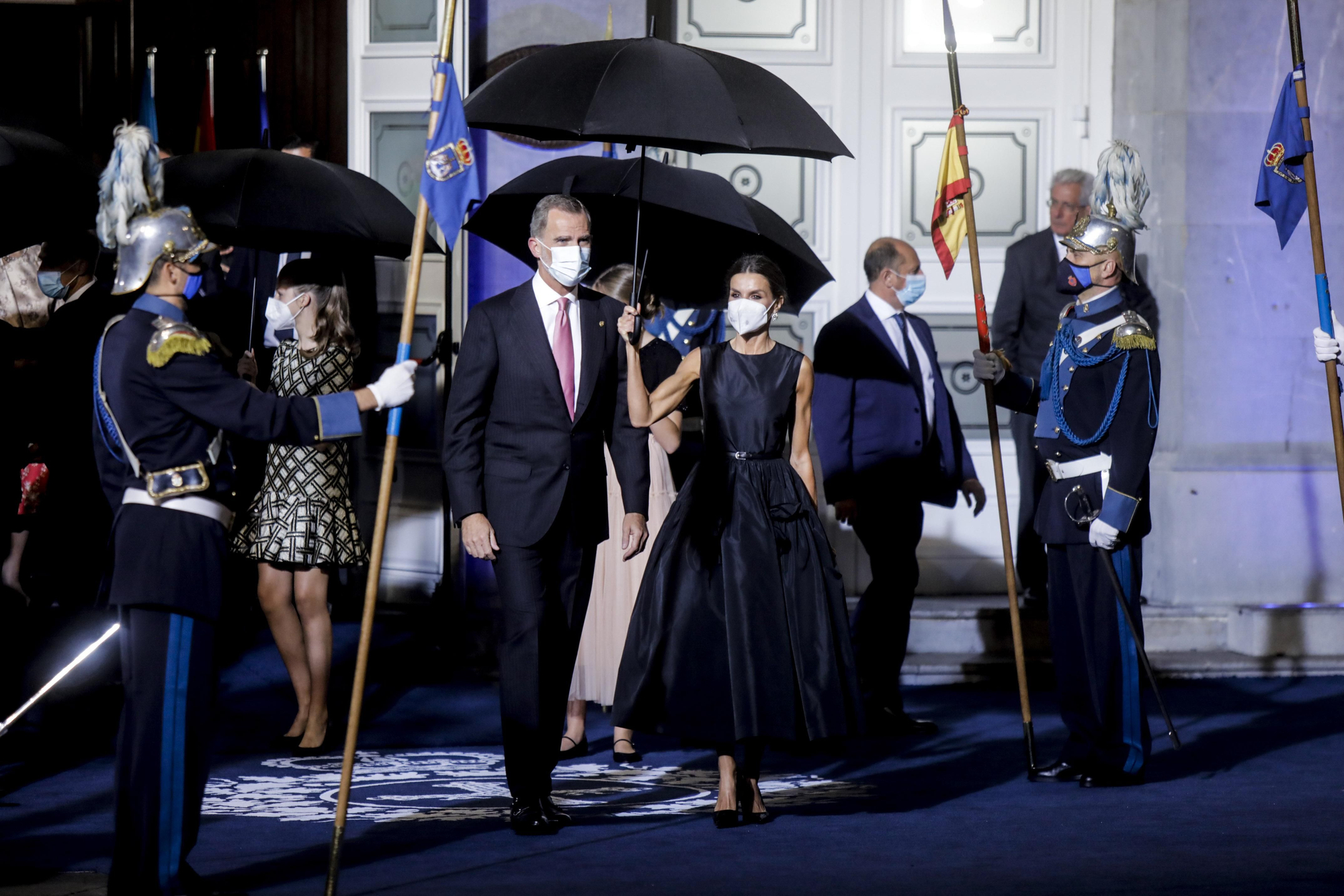 La salida del Camporamor tras la ceremonia de los Premios Princesa de Asturias