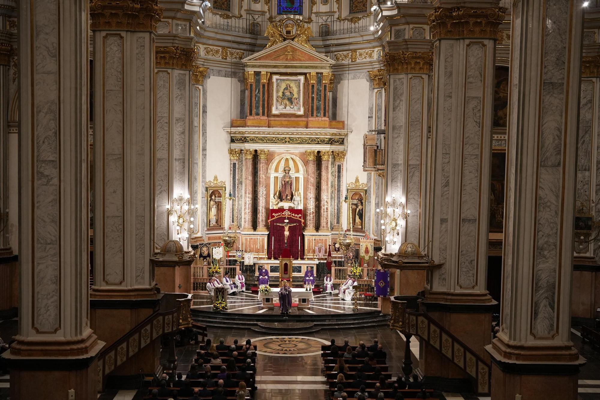 Las fotos de la misa para conmemorar el 50º aniversario de la Junta Central de Semana Santa de Vila-real