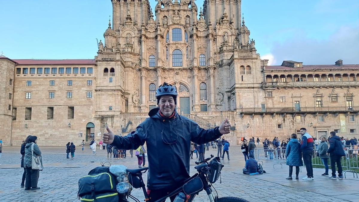 Pichi a su llegada a la compostelana Praza do Obradoiro.