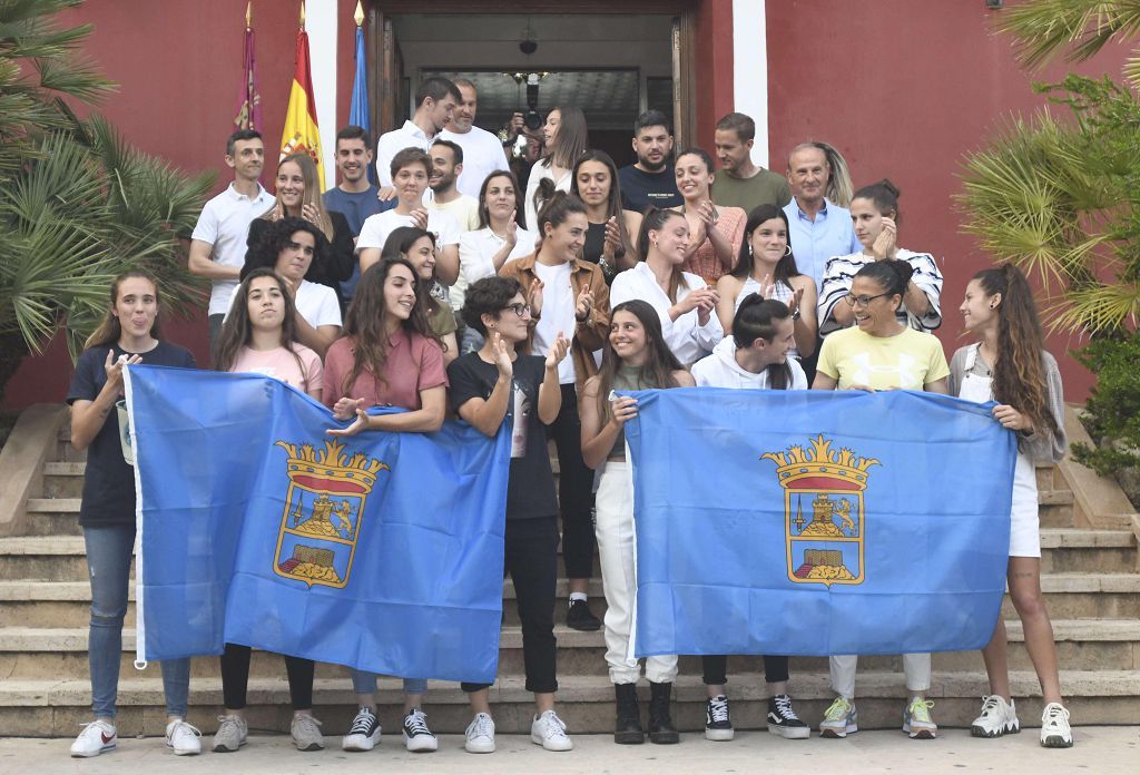 El Alhama ElPozo celebra el ascenso con su afición