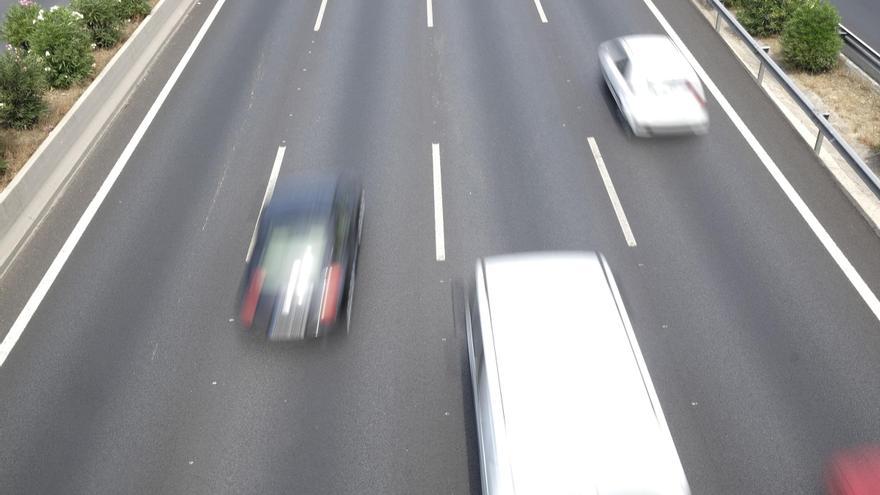 Archivo - Fotos de recurso de coches, taxis, VTC, gruas, tráfico, carreteras, autovías