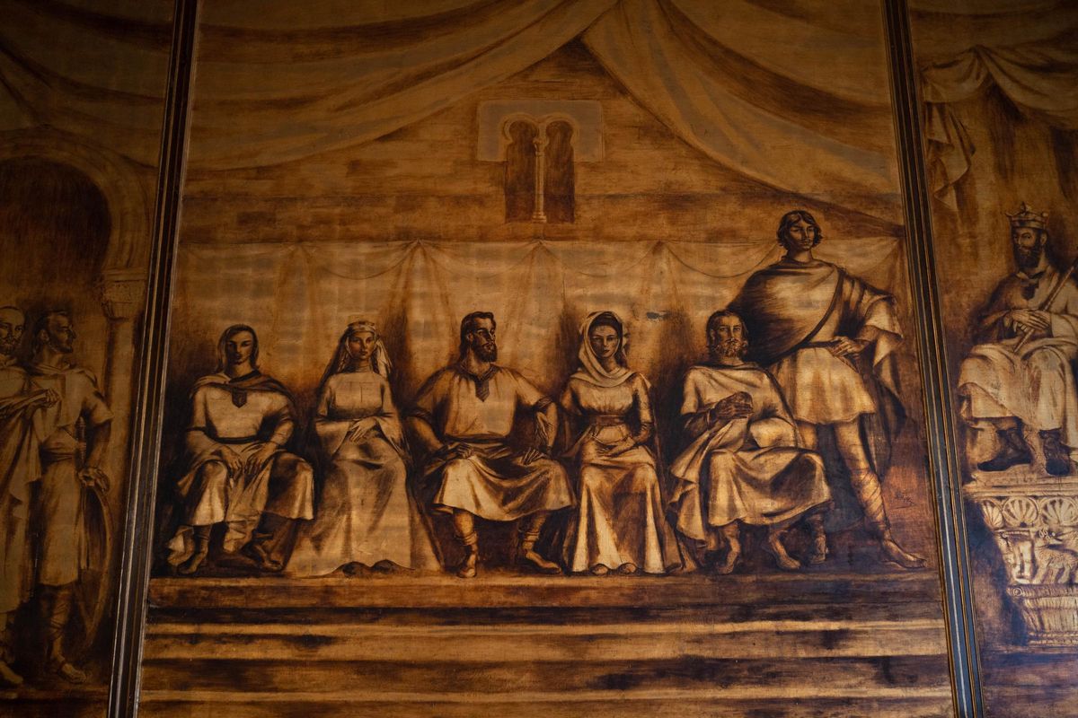 Mural de Delhy Tejero del Salón de Plenos municipal