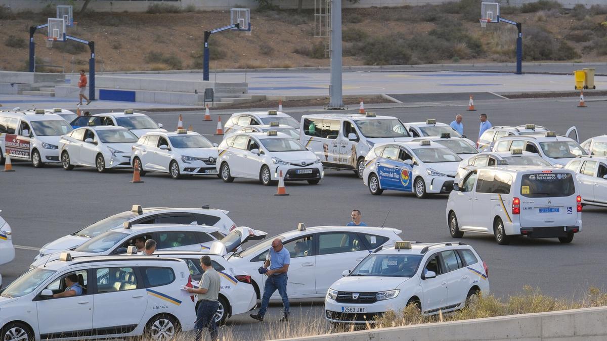 Los taxis de Las Palmas de Gran Canaria adaptan sus taxímetros
