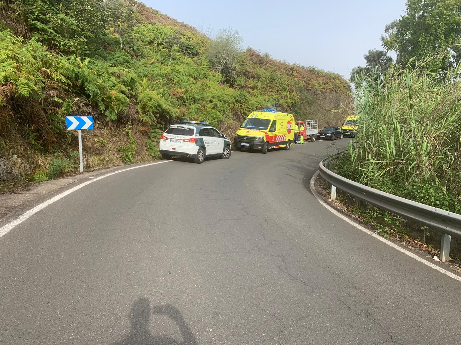 Un hombre de 61 años falleció en el municipio de Arucas tras salirse de la vía e impactar contra una ladera