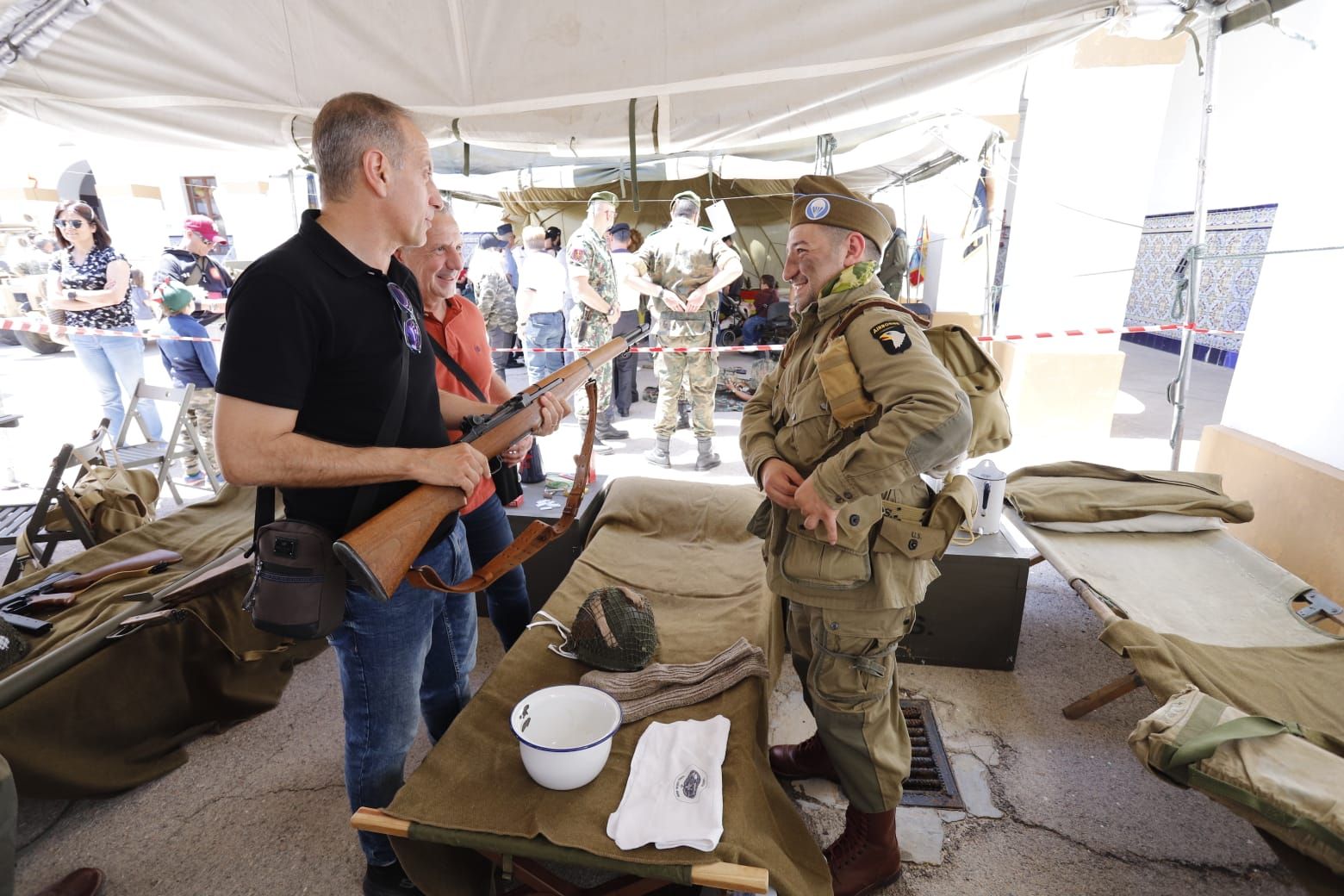 Subirse a un tanque: jornada de puertas abiertas en el Museo Militar de València