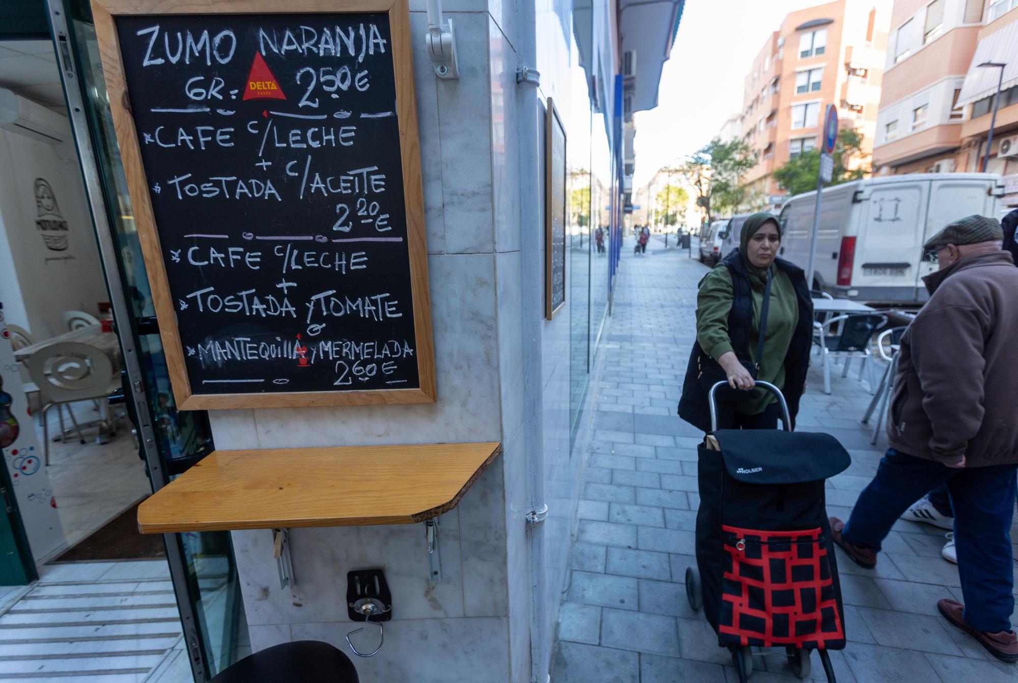 El barrio de Carolinas Bajas echa el cierre