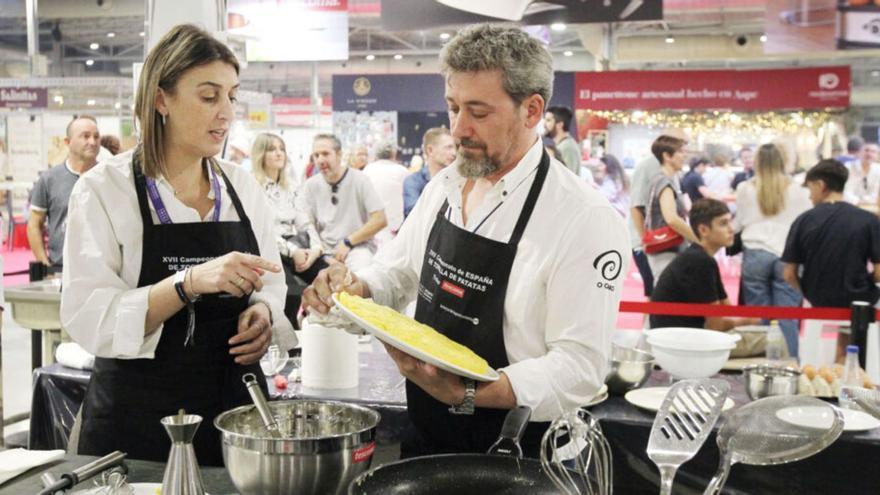 Isabel Gesto y Ramón Rodríguez, durante el campeonato nacional celebrado en Alicante. | // LOC