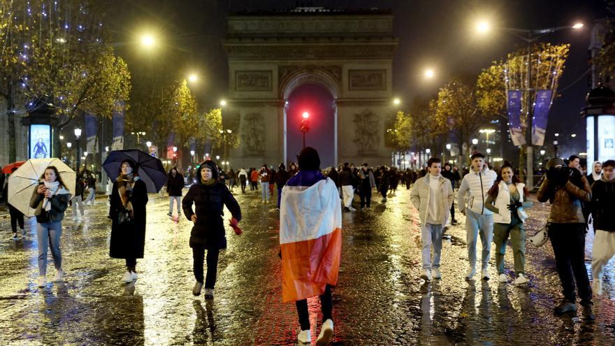 Al menos 227 detenidos en los incidentes tras la final en diversas ciudades de Francia