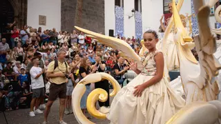 Flores y fuego para despedir las únicas fiestas lustrales de Tenerife