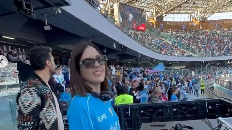 La dj de Ibiza Anna Tur revoluciona el Stadio Maradona de Nápoles