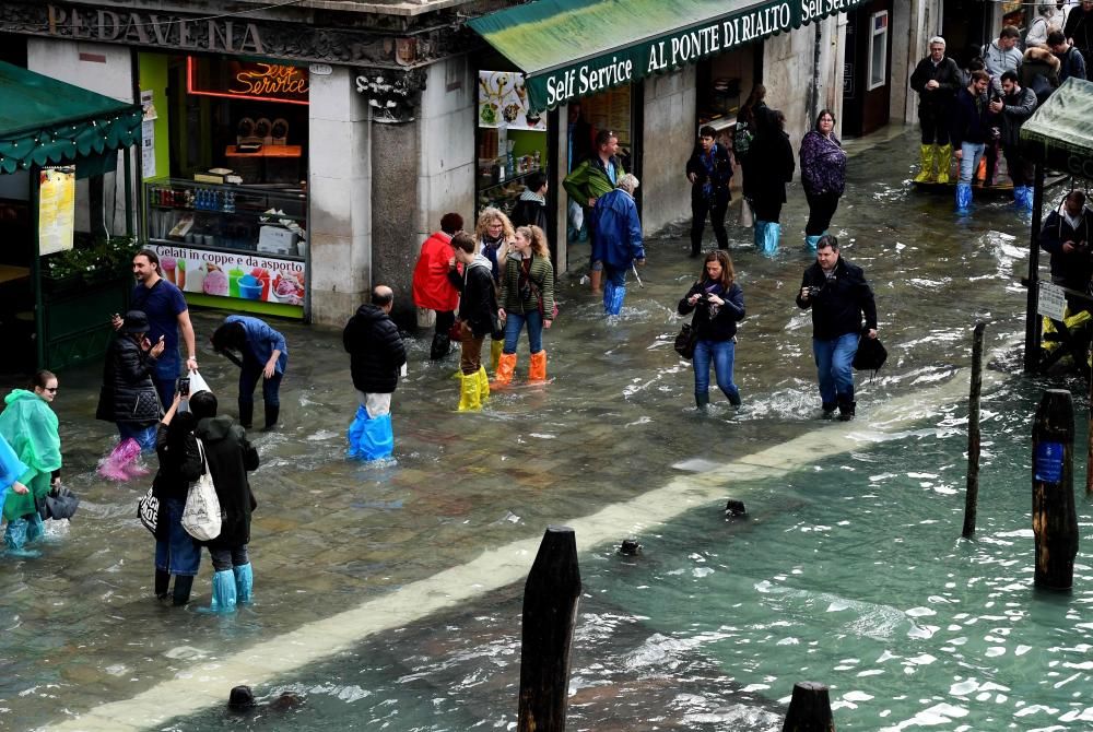 Venecia inundada por el ''acqua alta''