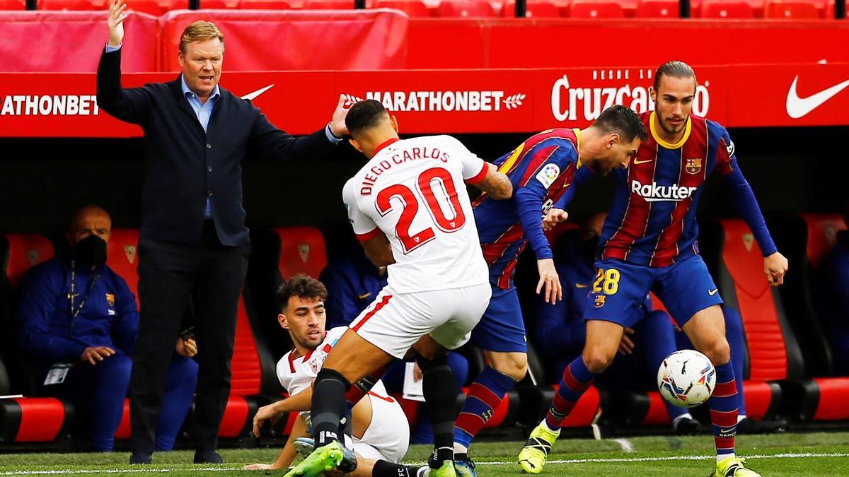 Messi y Mingueza, en Sevilla ante Munir y Diogo Carlos, en el duelo liguero del Sánchez Pizjuán.