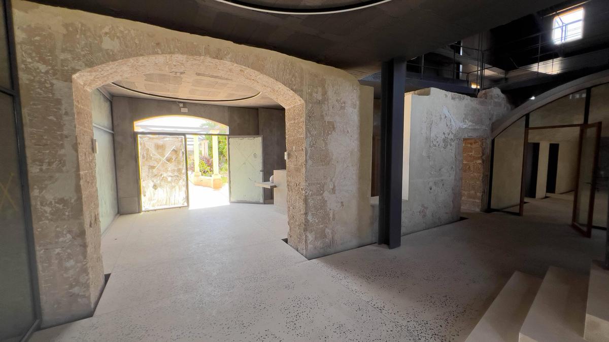 Interior de las Cases de Son Ametler en julio de 2024, cuando estaban en la fase final de la reforma.
