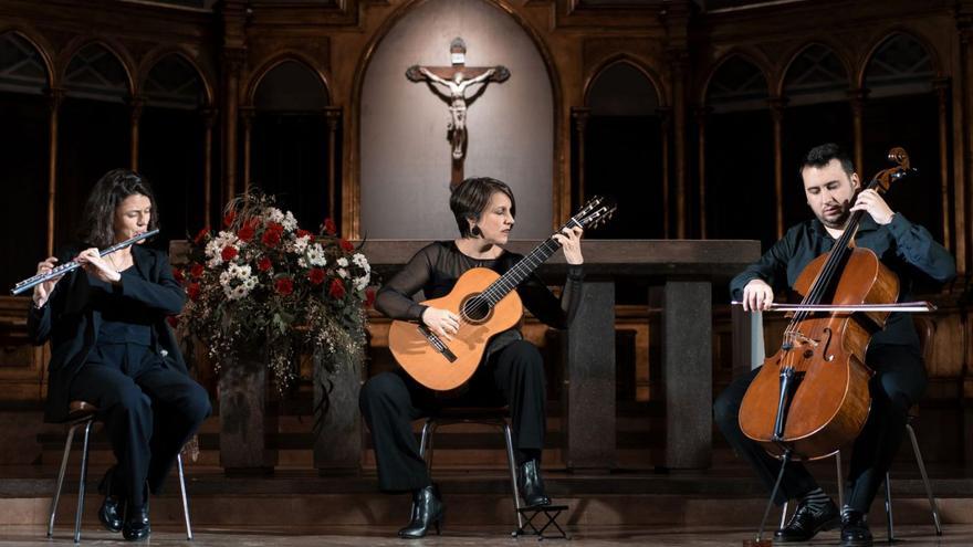 El Trio Dauris interpreta grans «hits» de la música clàssica a Castelló d’Empúries