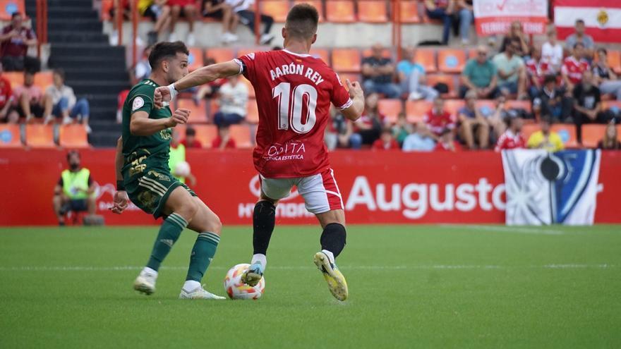 El Nástic desnuda al Real Murcia (3-2)