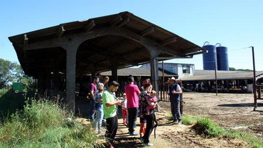 Un instant durant la visita a la granja La Selvatana