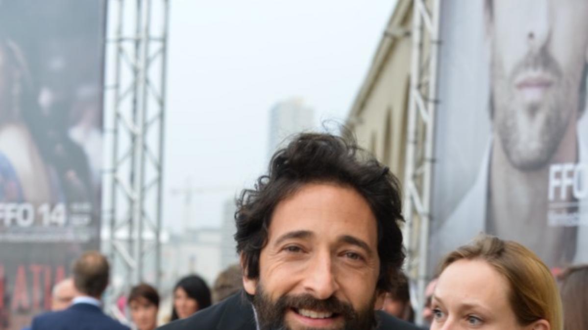 Adrien Brody protagoniza el vídeo navideño de H&M