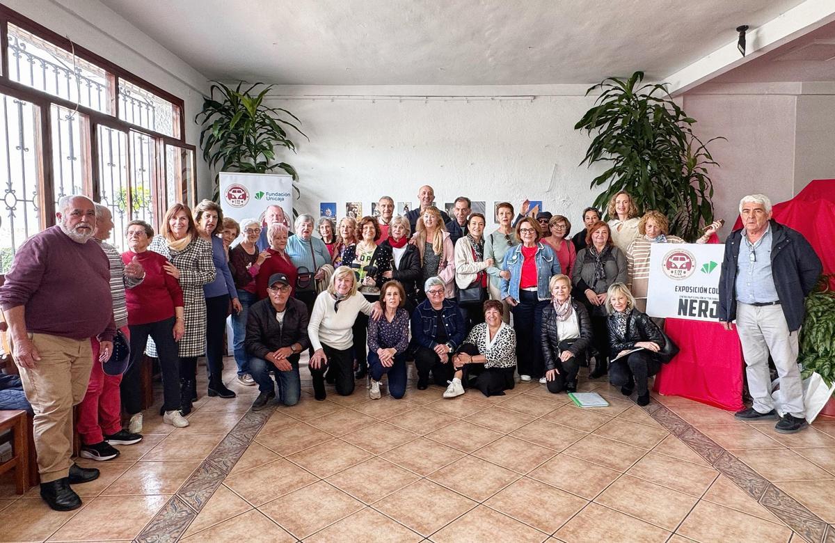 Imagen del taller realizado en 2025 con Mayores de Nerja.
