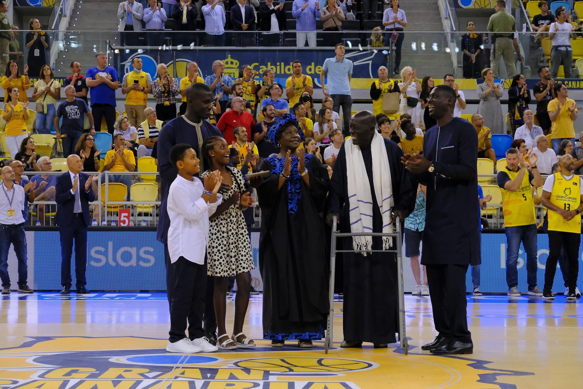 La camiseta del 7 'eterno' ya luce en el Arena