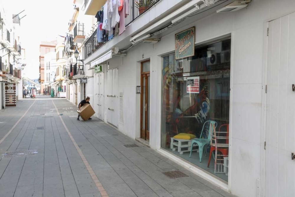 Medio centenar de locales de la Marina se venden o se alquilan