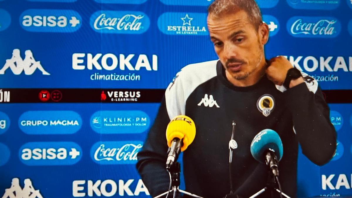 Beto Company, en la rueda de prensa previa al Atlético Madrileño-Hércules del domingo en Alcalá.