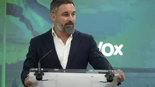 Abascal pide al PP “una nueva etapa de entendimiento” frente a Sánchez: “No podemos mirar a otro lado”