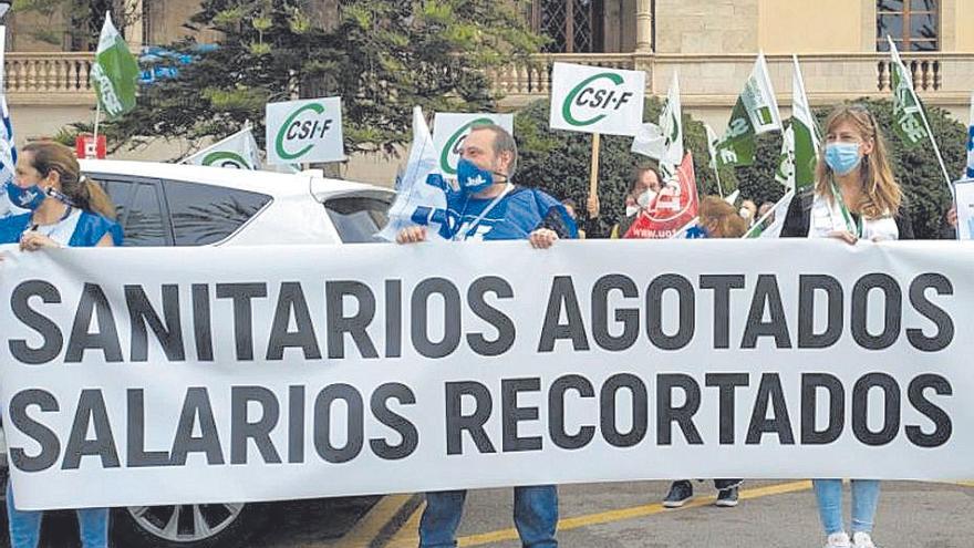 Protesta de los sanitarios por el recorte de 2020.