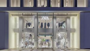 Tienda de Zara en Wangfujing en Pekin.
