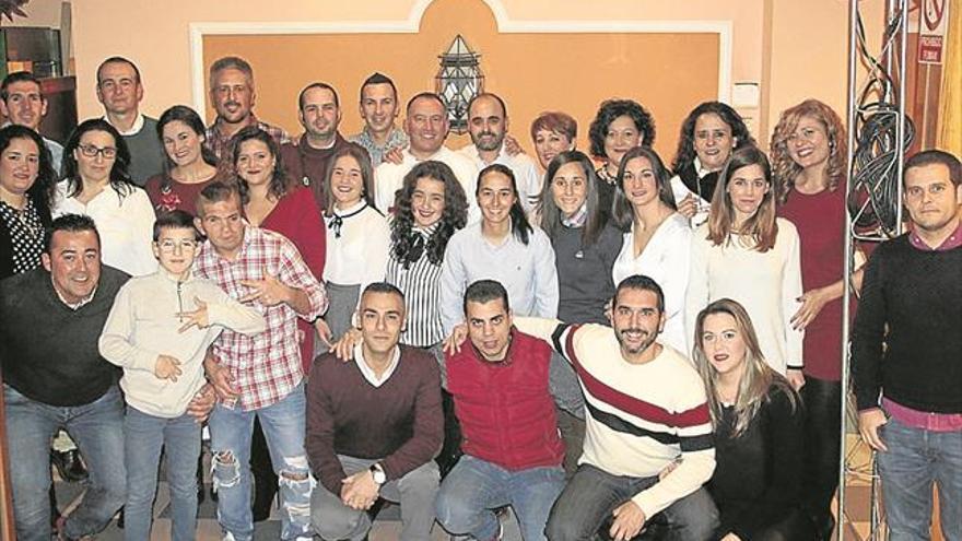 fiesta de convivencia del club de padel abad para analizar la última campaña