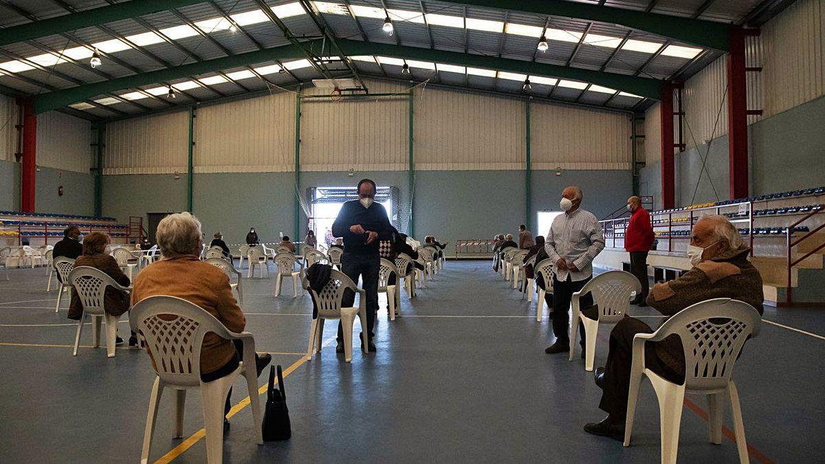 El pabellón municipal de Corrales durante la vacunación de los pasados meses.