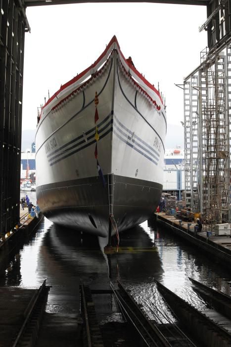 El astillero Freire bota el buque escuela de la Armada de Indonesia // J.Lores