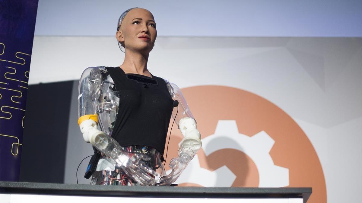 La robot Sophia en el congreso IoT en Fira Barcelona