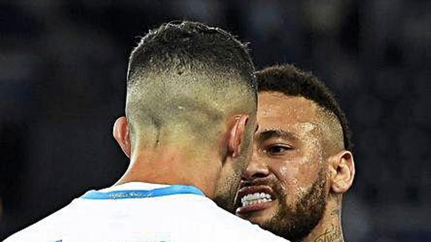 Neymar, con Álvaro.