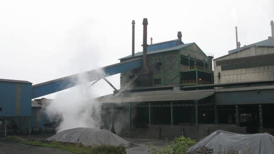 Fábrica de Ferroatlántica en Cee.