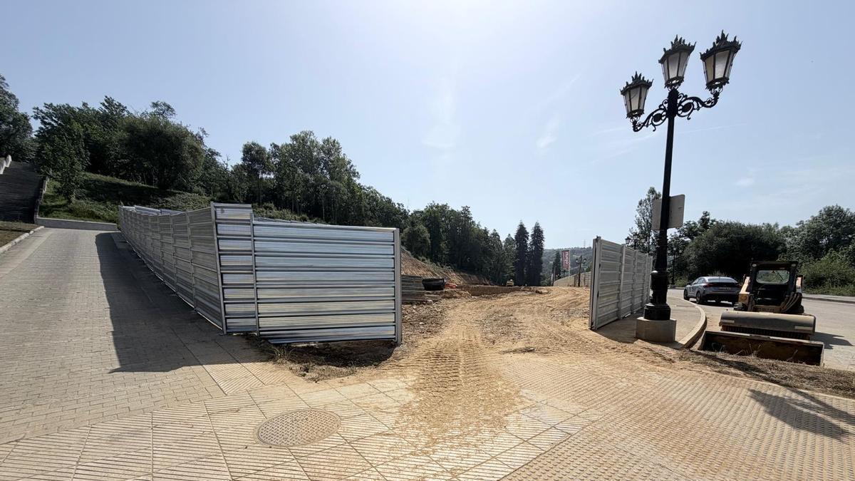 Las obras para la construcción de chalés en La Manjoya.