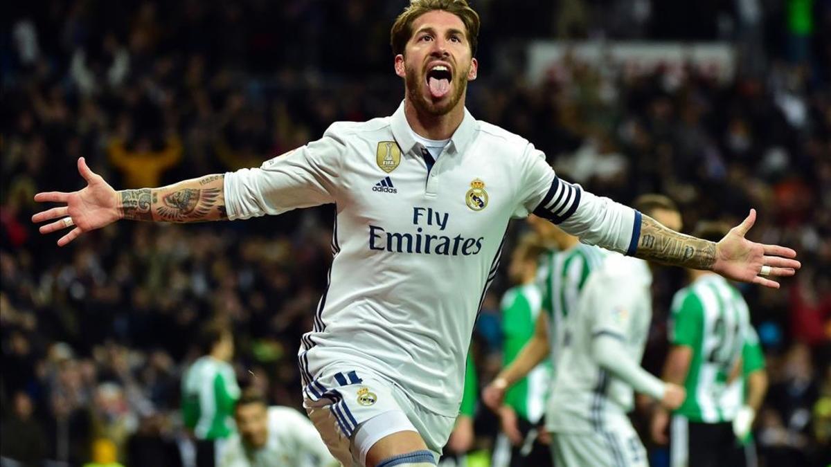 Ramos celebra el gol ante el Betis que le dio el triunfo al Madrid en los últimos minutos