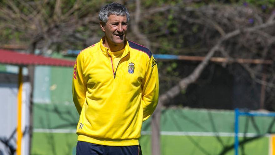 Quique Setién: &quot;Seguro que no habrá problemas para que continúe&quot;