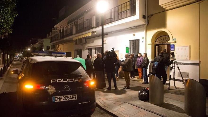 Detenido un alemán tras asesinar a puñaladas a su expareja en Fuengirola