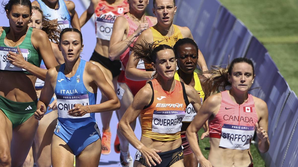 Esther Guerrero, Agueda Marqués y Marta Pérez compiten en las semifinales de 1.500 metros.