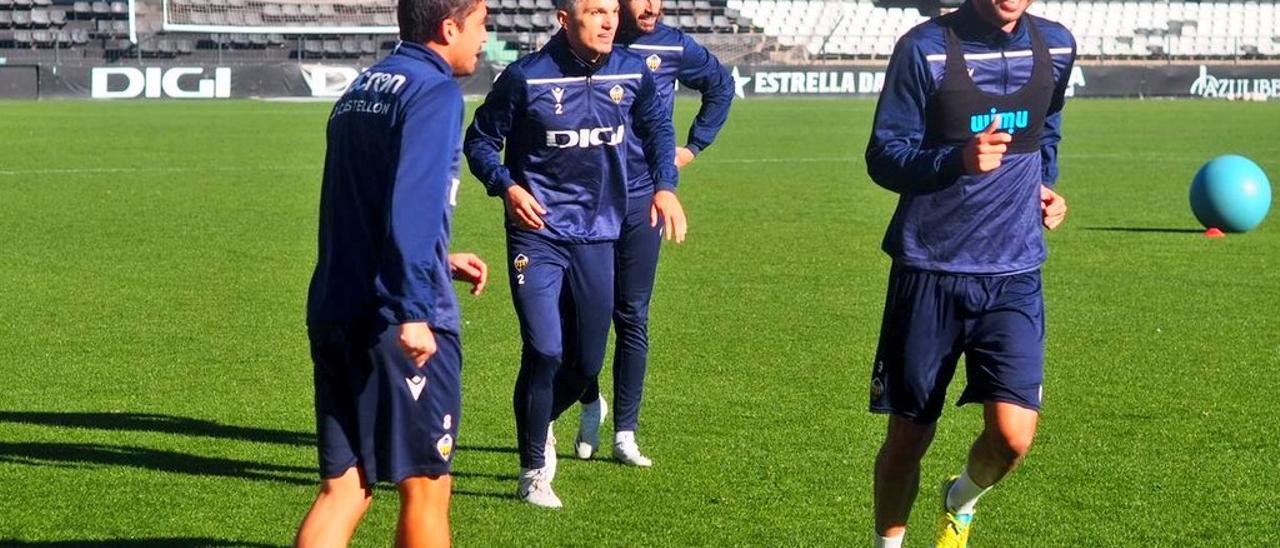 Los jugadores del Castellón, en un entrenamiento.