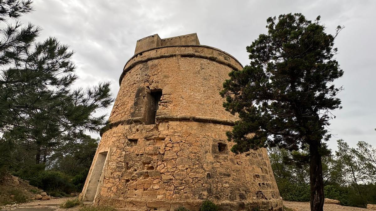La torre de Portinatx