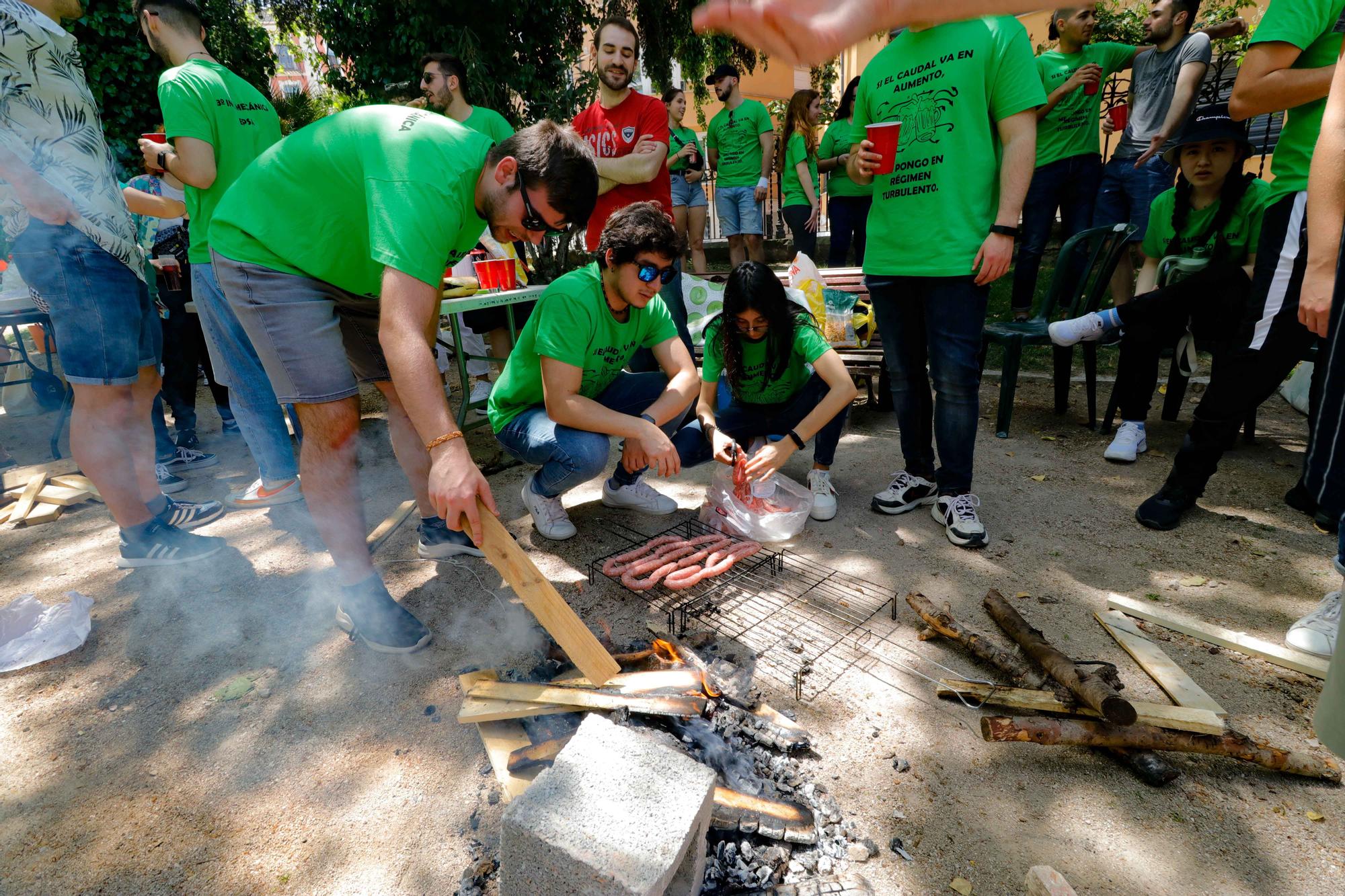 El Campus de Alcoy de la UPV recupera su fiesta de "las paellas"