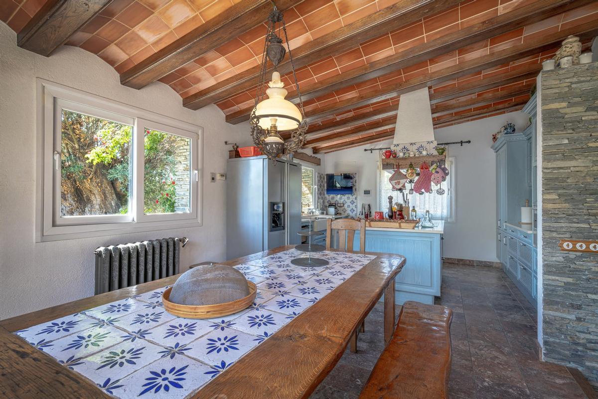 Les imatges de la casa de Pilar Rahola de Cadaqués, ara en venda